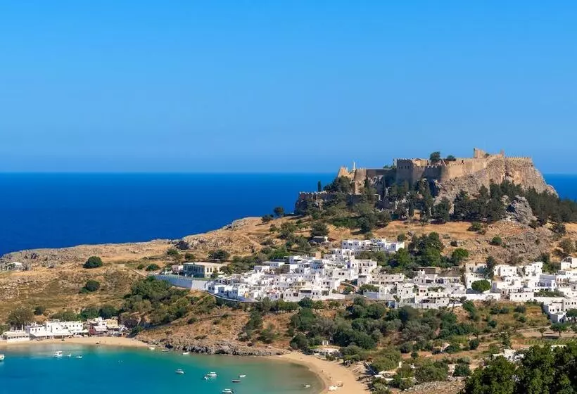 Maris Lindos Suites & Apartments
