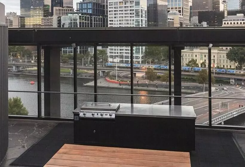 Mono Apartments On Freshwater