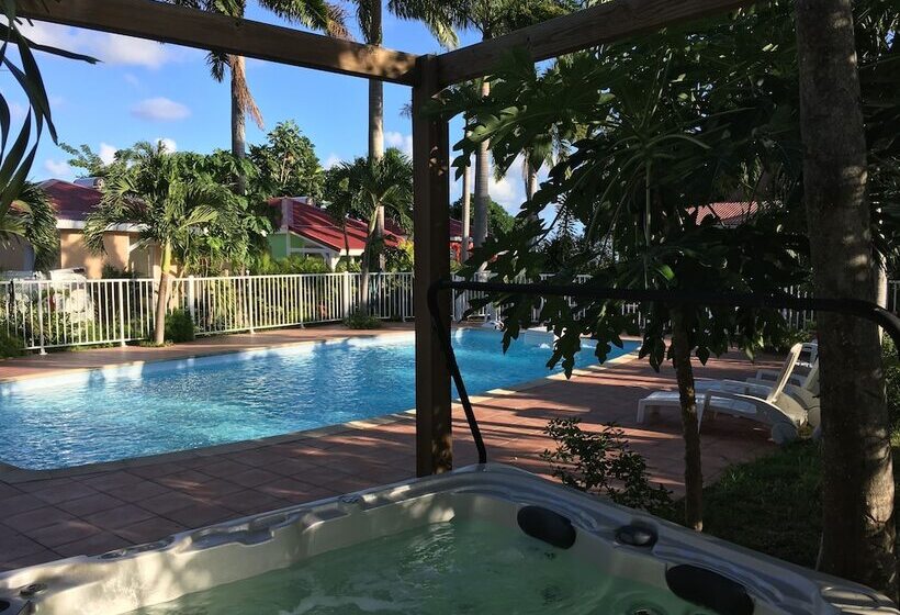 اقامتگاه Oasis Du Levant