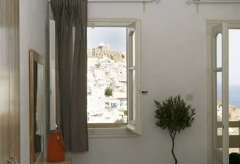 Anatoli Luxury Studios & Suites