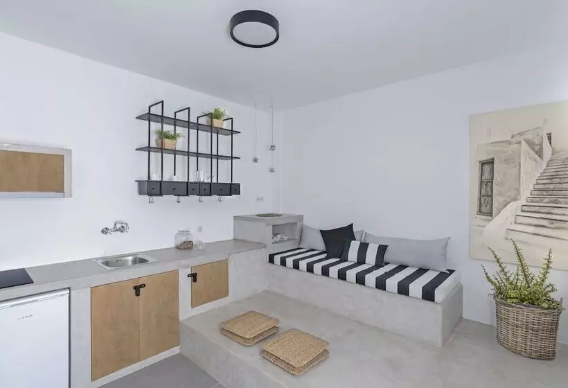 Anatoli Luxury Studios & Suites