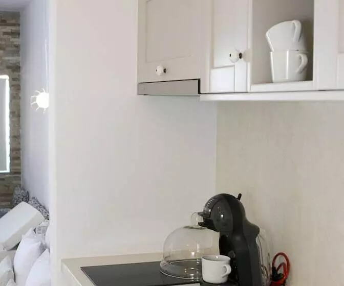 Anatoli Luxury Studios & Suites