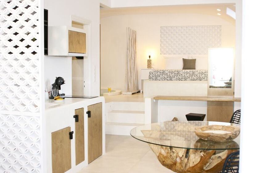 Anatoli Luxury Studios & Suites