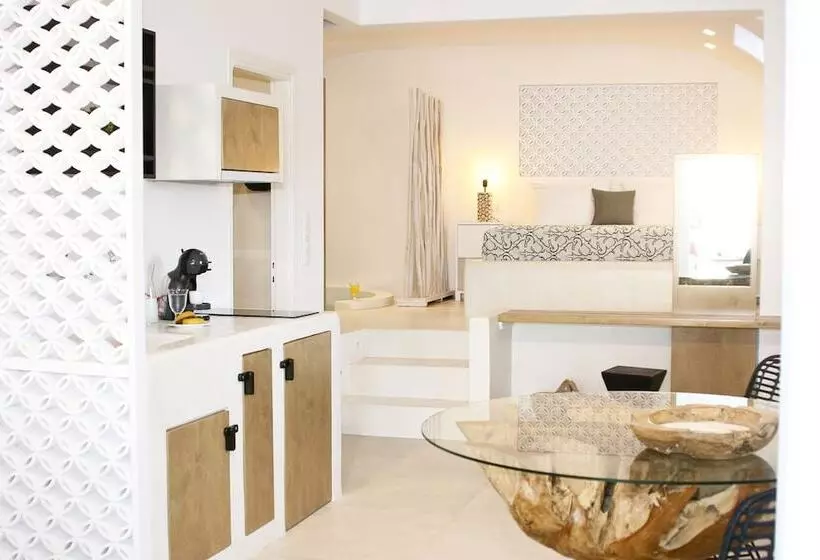 Anatoli Luxury Studios & Suites