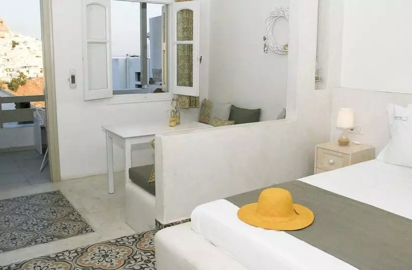 Anatoli Luxury Studios & Suites