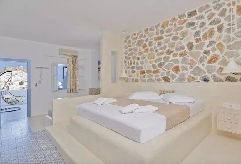 Anatoli Luxury Studios & Suites