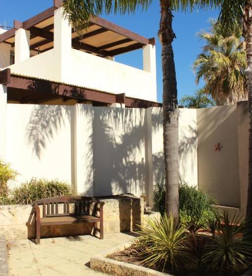 Dunes Scarborough Beach