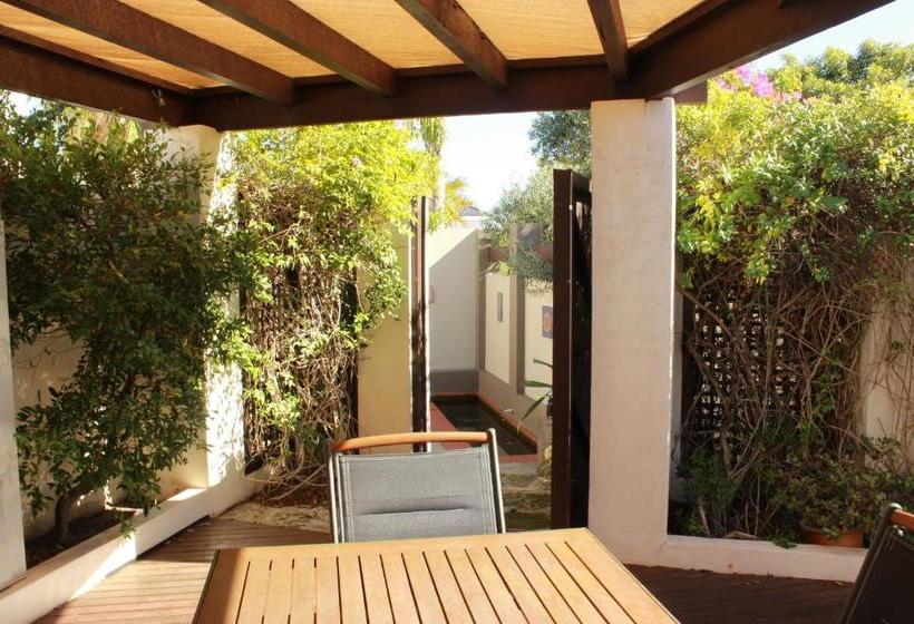 Dunes Scarborough Beach