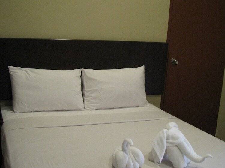 هتل Mersing Merlin Inn