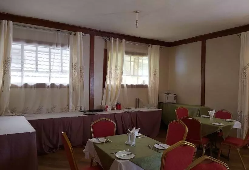 هتل Sahara Gardens Kericho