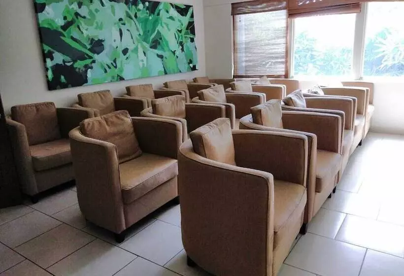 Marina Papagayo Suites