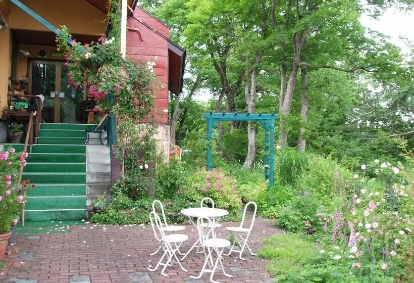 Majatalo Country Inn Canadian House