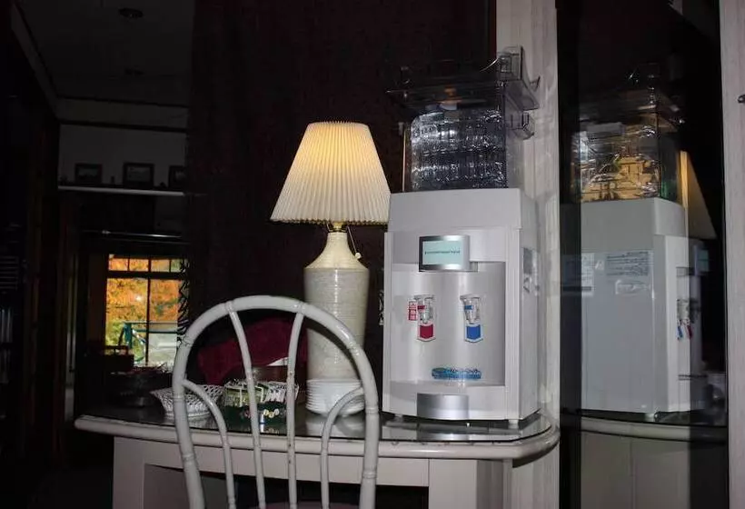 Majatalo Country Inn Canadian House