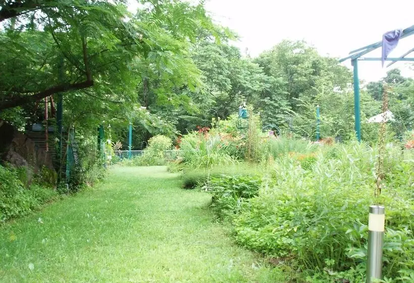 Majatalo Country Inn Canadian House