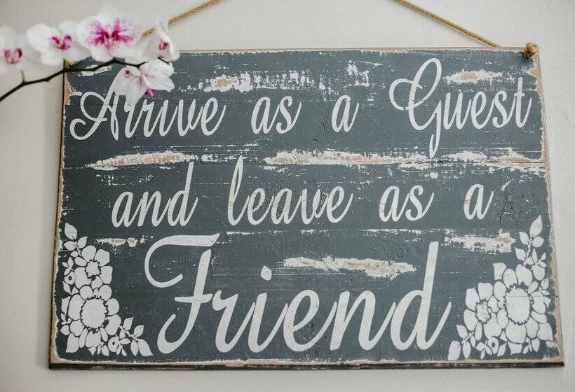 Majatalo Wendy S Country Lodge