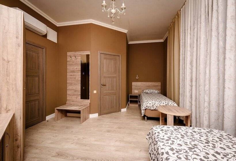 פנסיון Zhuravli