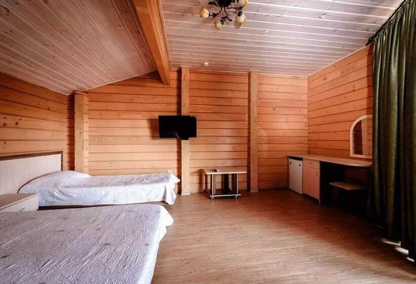 پانسیون Zhuravli