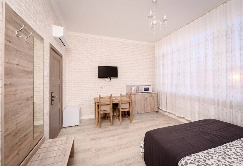 פנסיון Zhuravli