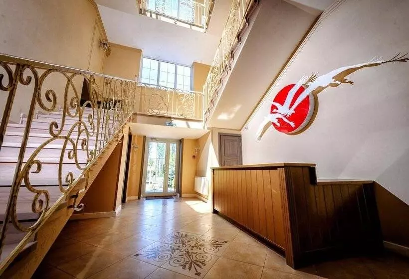 پانسیون Zhuravli