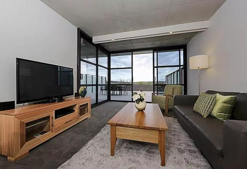 Dockside 4 Kingston Act