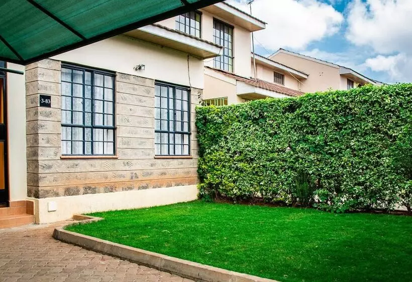 تختخواب و صبحانه Karolinas Homestay Near Jkia