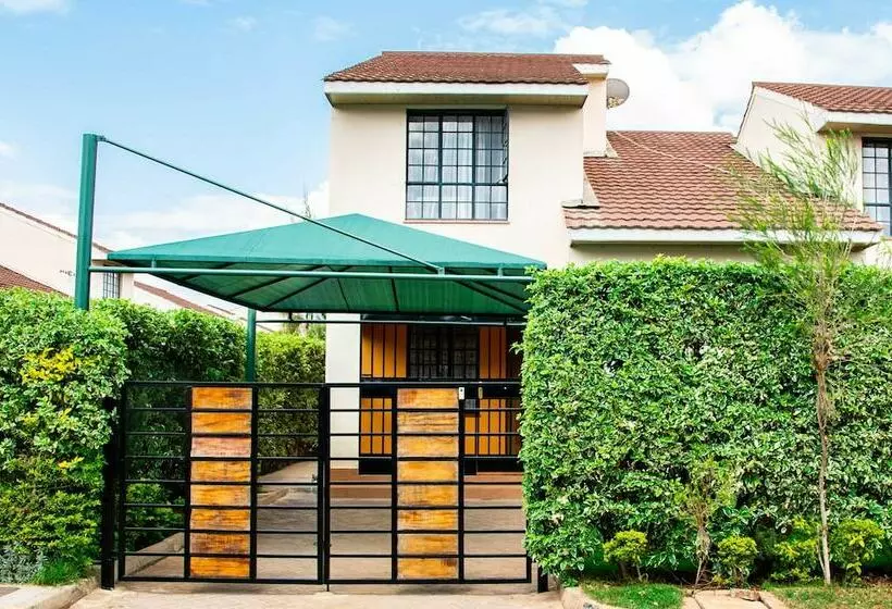 تختخواب و صبحانه Karolinas Homestay Near Jkia