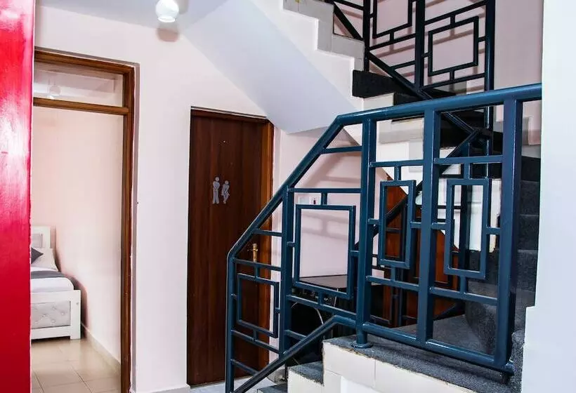 تختخواب و صبحانه Karolinas Homestay Near Jkia