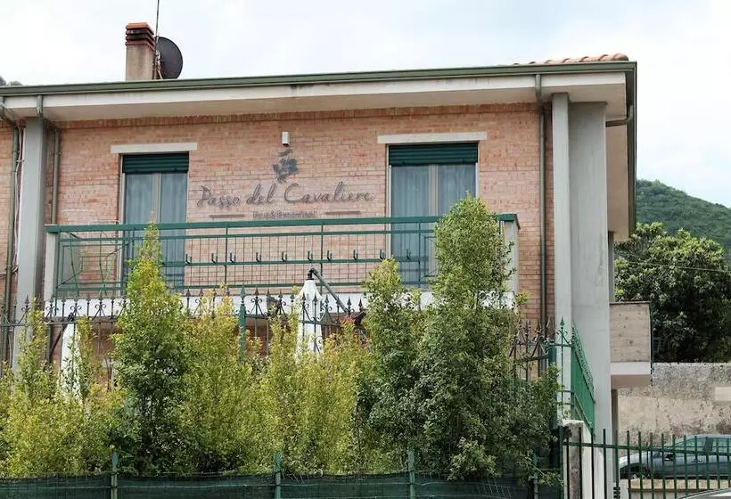 Aamiaismajoitus (B&B) Passo Del Cavaliere