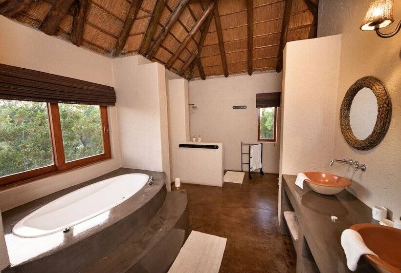 בית מלון כפרי Elephant Game Lodge