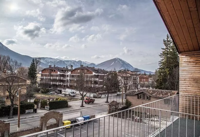 Hotelli Grand Chalet Delle Rocche
