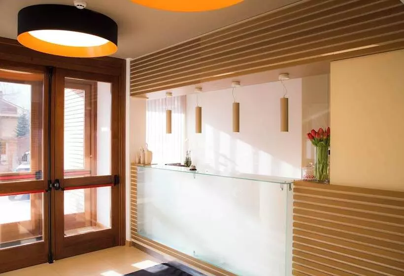 Hotelli Grand Chalet Delle Rocche