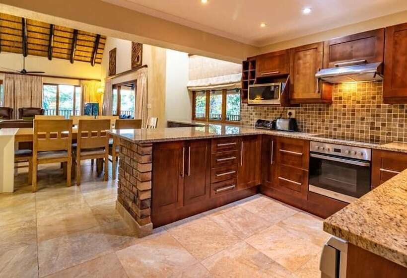 בית מלון כפרי Hoyo Hoyo 573 Kruger Park Lodge