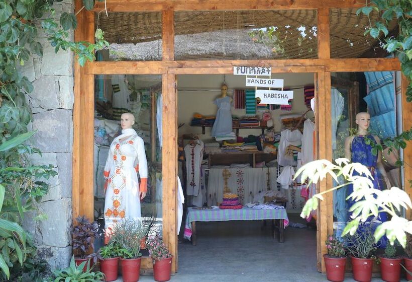 هتل Kuriftu Resort & Spa Bishoftu