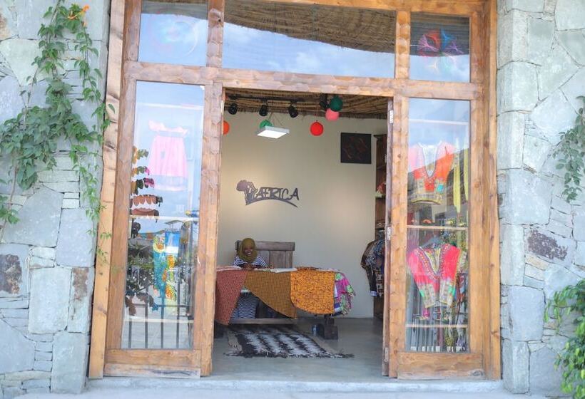 هتل Kuriftu Resort & Spa Bishoftu