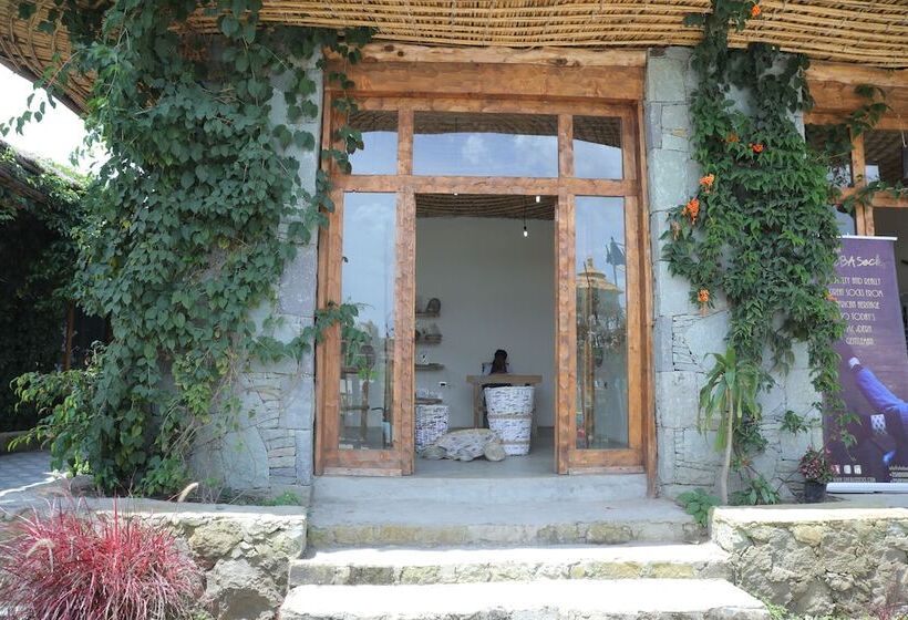 هتل Kuriftu Resort & Spa Bishoftu