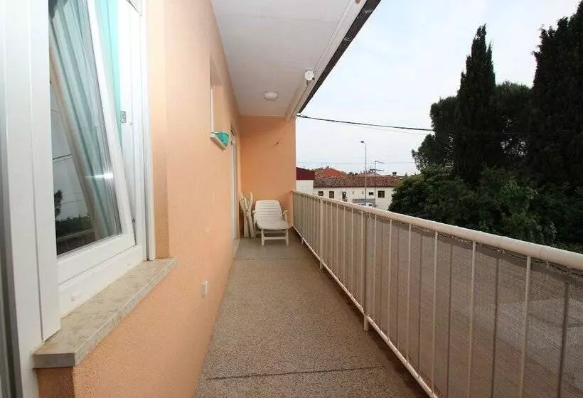 Majatalo Guesthouse Emina