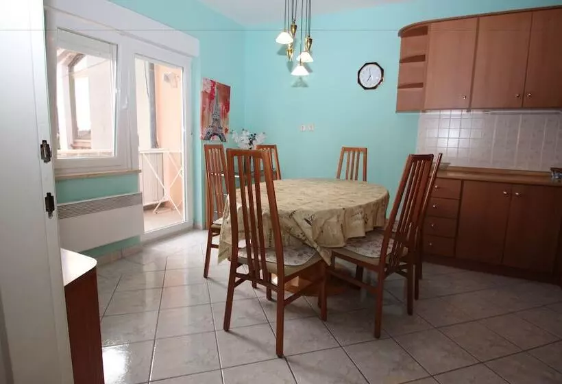 Majatalo Guesthouse Emina