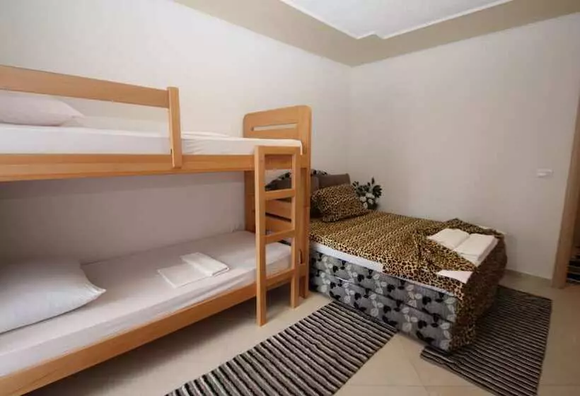 Majatalo Guesthouse Emina