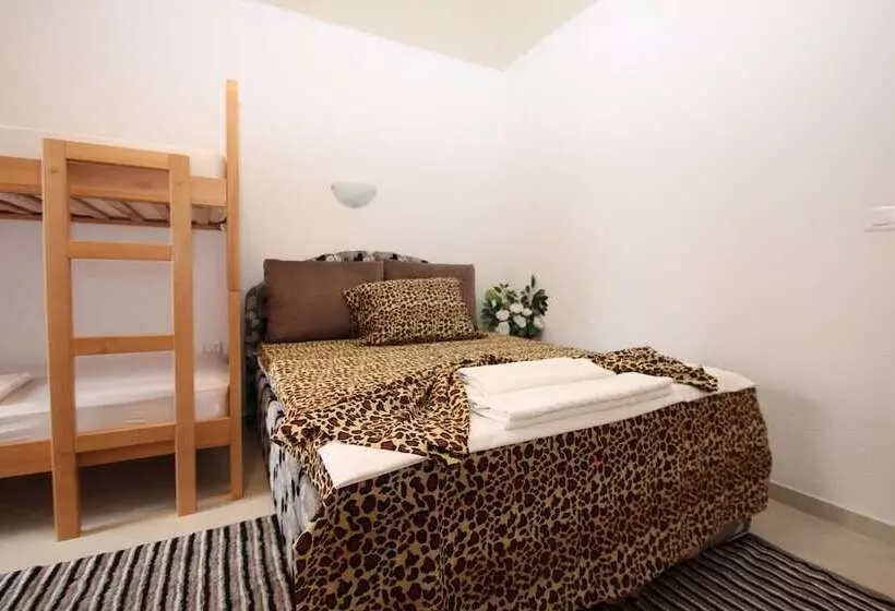 Majatalo Guesthouse Emina