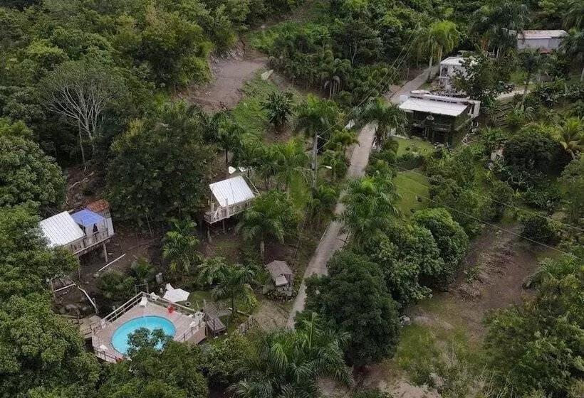 پانسیون Hacienda Tres Casitas