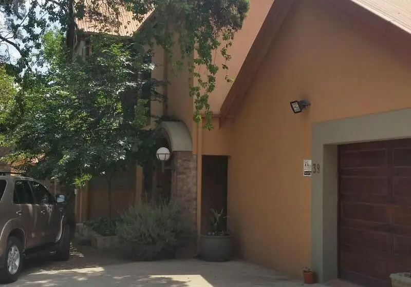 ペンション Izimbali Lodge And Restaurant
