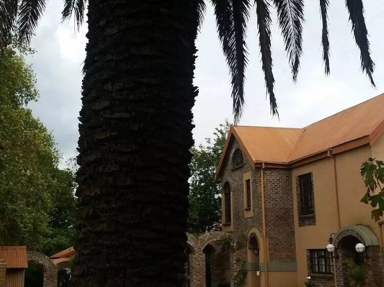 Majatalo Izimbali Lodge And Restaurant