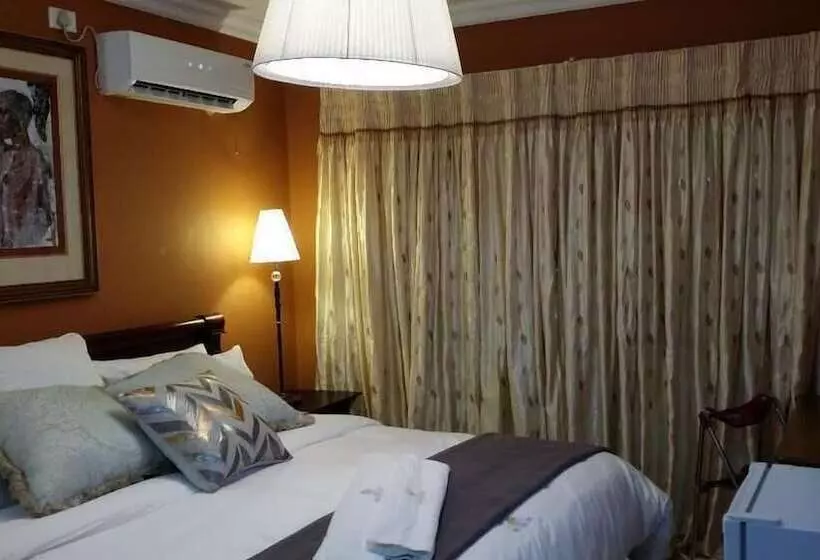 ペンション Mapo Zulu Lodge