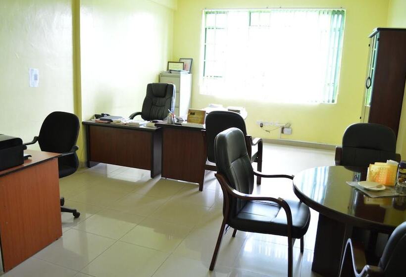 Пансион Pec Guest House