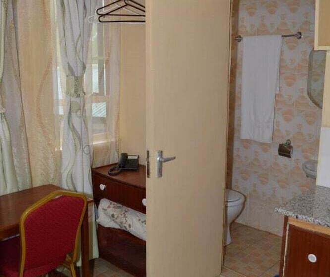 Пансион Pec Guest House