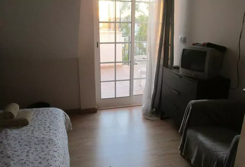 ペンション Residencial Marialva Park