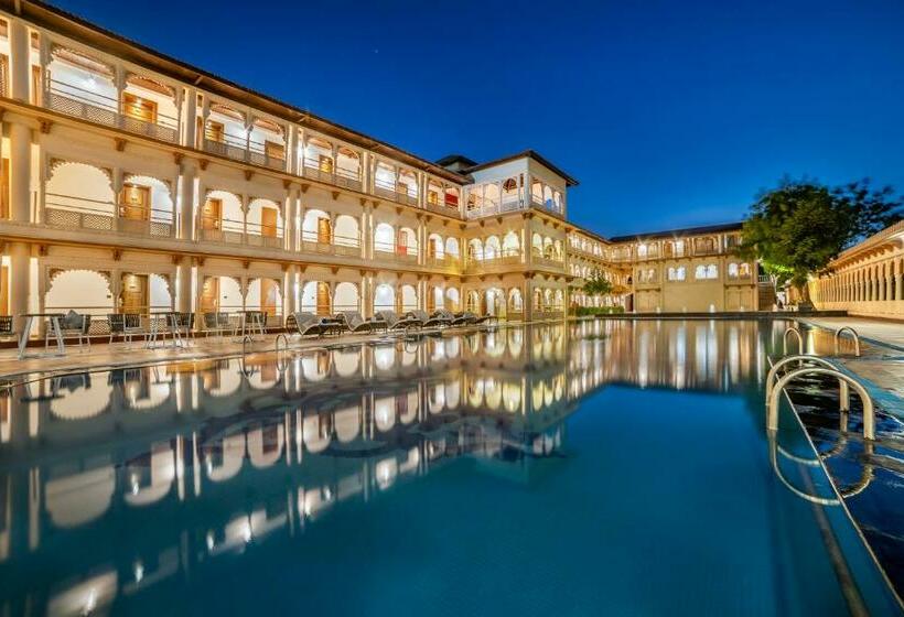 Holiday Resort & Spa A Unit Of S Poddar Group