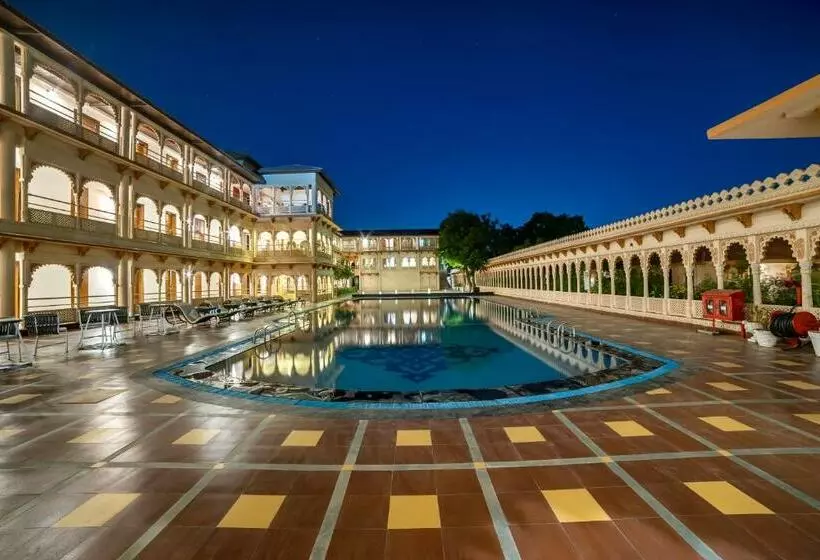 Holiday Resort & Spa A Unit Of S Poddar Group