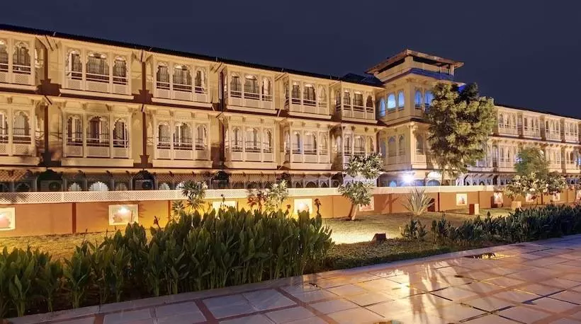 Holiday Resort & Spa A Unit Of S Poddar Group