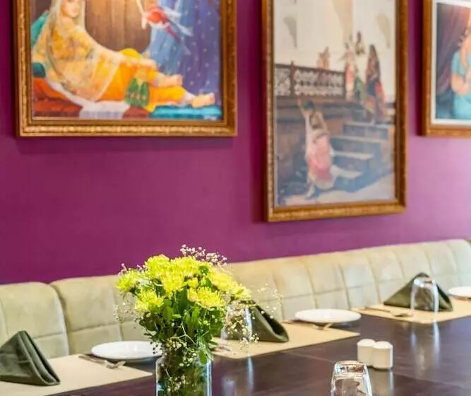 Holiday Resort & Spa A Unit Of S Poddar Group